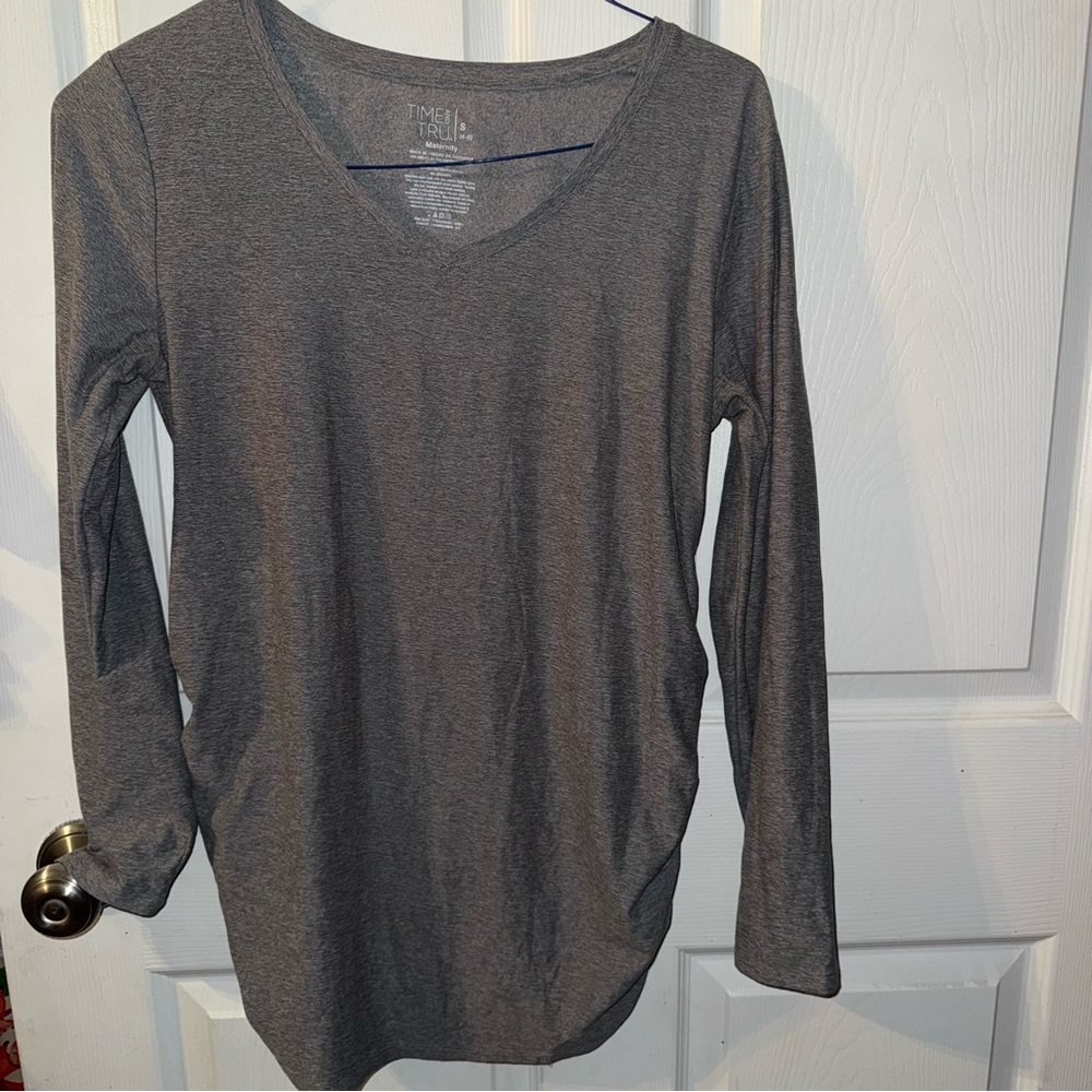 Time and Tru Gray Fitted Long Sleeve T-Shirt